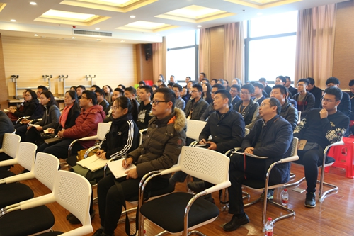 汉阳市政70余名员工代表聆听报告_副本.jpg